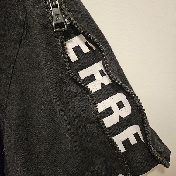 Gianfranco Ferre Zipped Sleeve Graphic T-shirt | Size Small - Picture 6 of 8